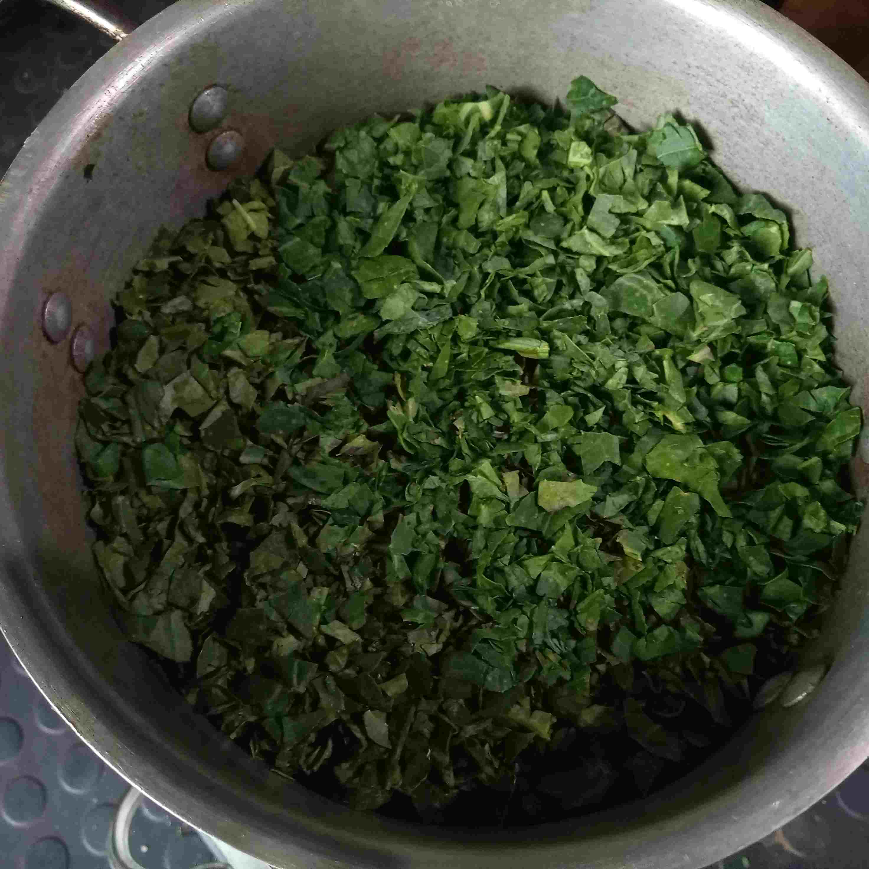 Adding kale to cook fosese!